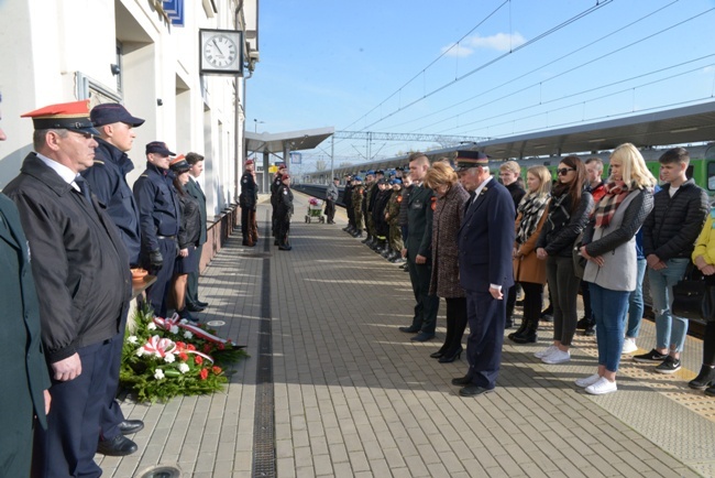 Pamięci pomordowanych kolejarzy