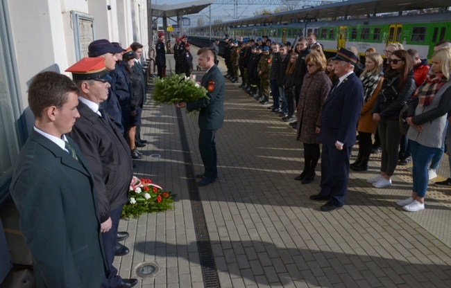 Pamięci pomordowanych kolejarzy