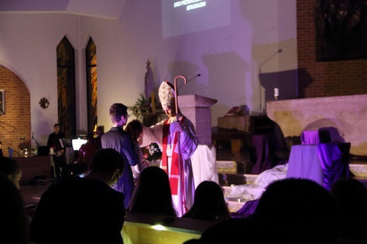 Wieczór Holy Wins w kościele św. Brata Alberta na gdańskim Przymorzu.