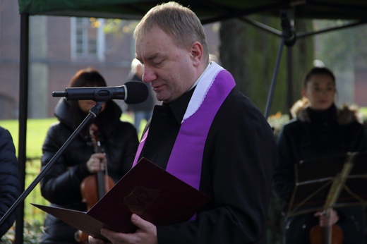 Gdańska wielowyznaniowa modlitwa za przeszłe pokolenia.