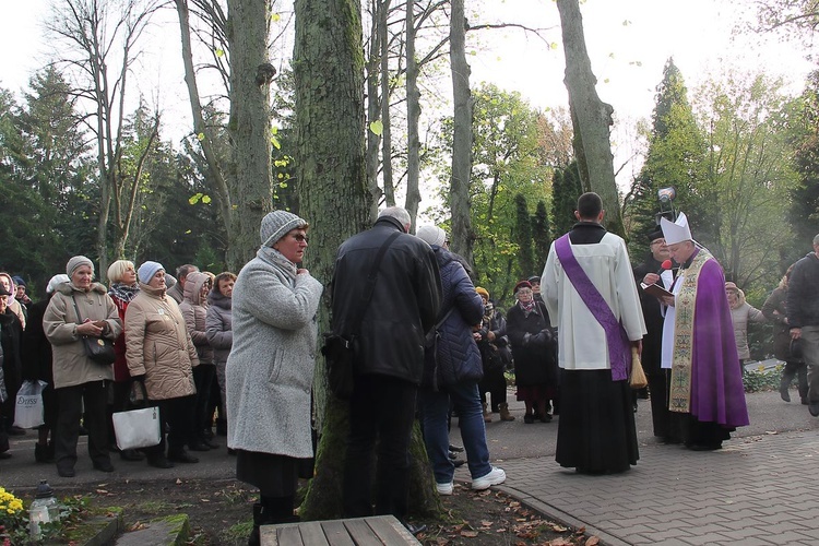 Msza św. w uroczystość Wszystkich Świętych w Koszalinie