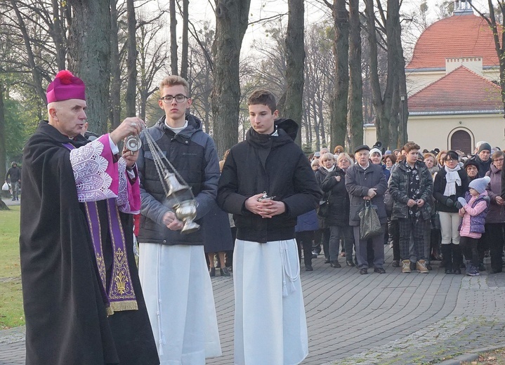 Wszystkich Świętych na cmentarzu Centralnym w Gliwicach