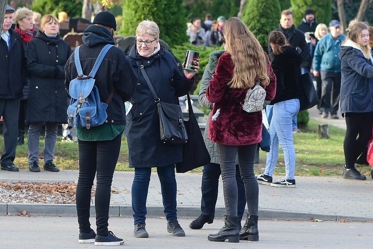 Olsztyn. Wszystkich Świętych - cmentarz na ul. Poprzecznej