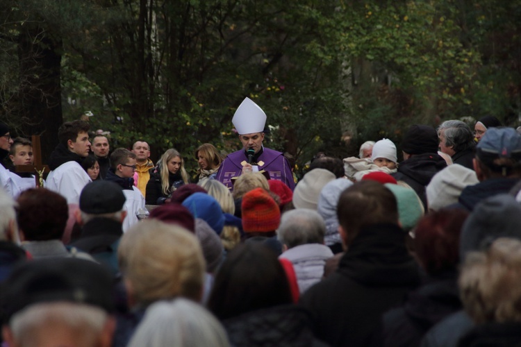 Dzień Wszystkich Świętych na Cmentarzu Srebrzysko w Gdańsku.