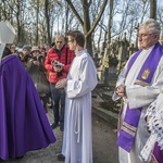 Procesja po Starych Powązkach