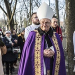 Procesja po Starych Powązkach