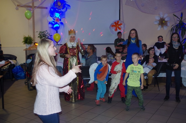 Pochód i Bal Wszystkich Świętych w Mrozowie