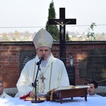 Modlitwa na cmentarzu katedrlanym w Sandomierzu