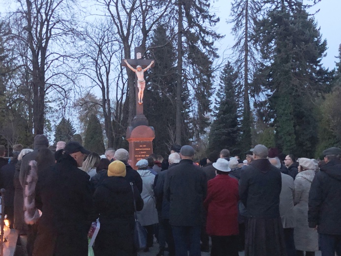 Bp Pindel we Wszystkich Świętych na cieszyńskim cmentarzu - 2019