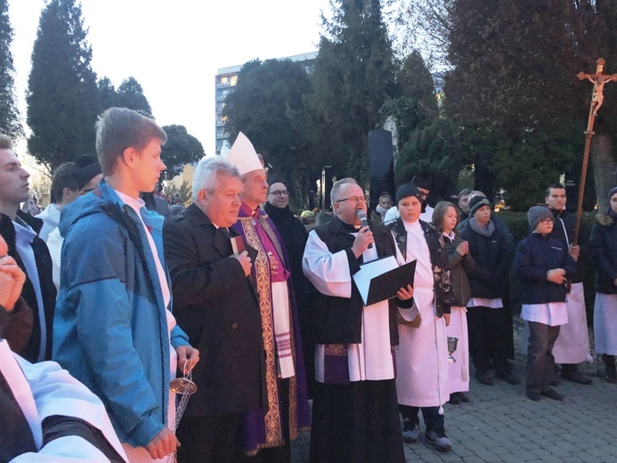 Bp Pindel we Wszystkich Świętych na cieszyńskim cmentarzu - 2019