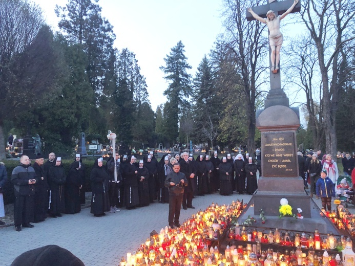 Bp Pindel we Wszystkich Świętych na cieszyńskim cmentarzu - 2019