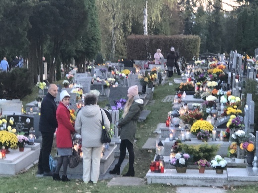 Bp Pindel we Wszystkich Świętych na cieszyńskim cmentarzu - 2019