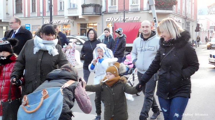 Korowód Wszystkich Świętych w Nowej Soli