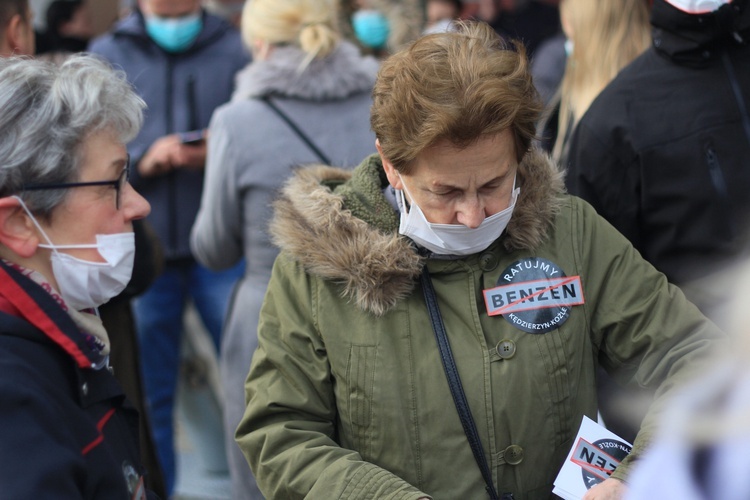 Protest ekologiczny "Benzen nas zabija"