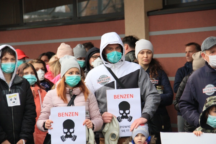 Protest ekologiczny "Benzen nas zabija"