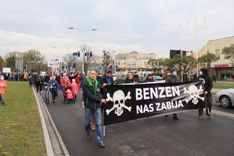 Protest ekologiczny "Benzen nas zabija"