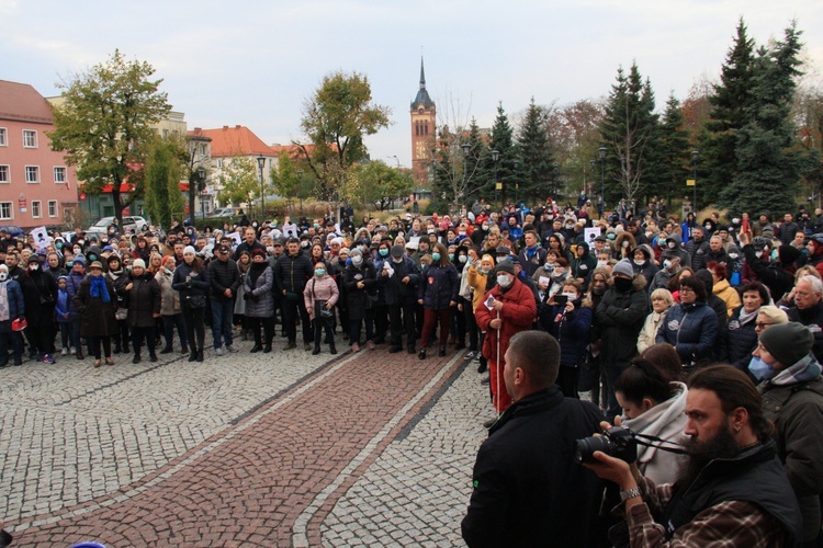 Protest ekologiczny "Benzen nas zabija"