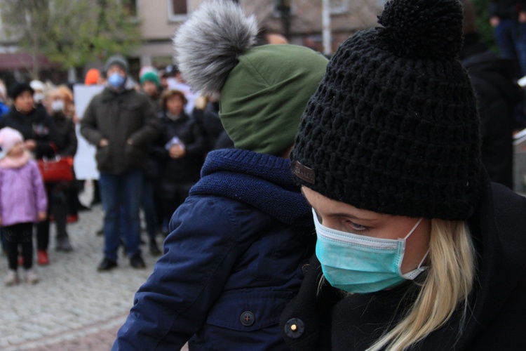 Protest ekologiczny "Benzen nas zabija"