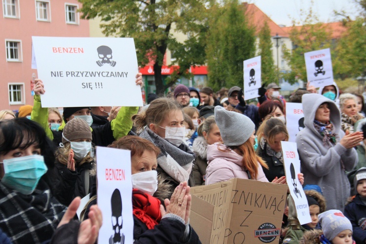 Protest ekologiczny "Benzen nas zabija"