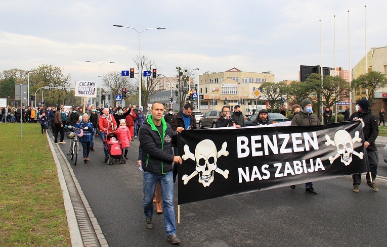 Protest ekologiczny "Benzen nas zabija"