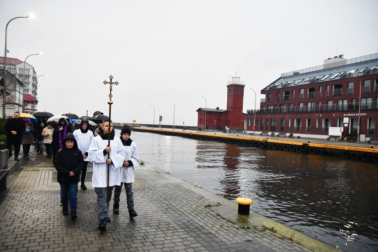 Pamięć o tych, którzy zginęli w Bałtyku. Zaduszki morskie w Darłowie