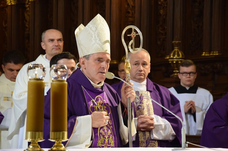 Modlitwa za zmarłych biskupów i kapłanów