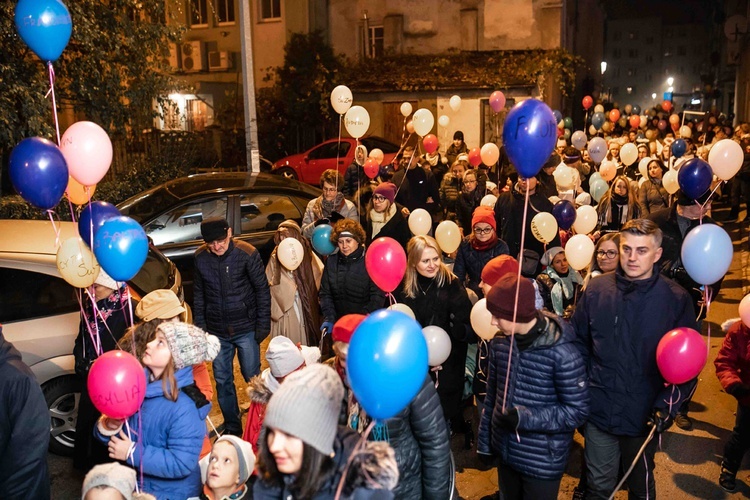 Marsz Wszystkich Świętych w Kątach Wrocławskich