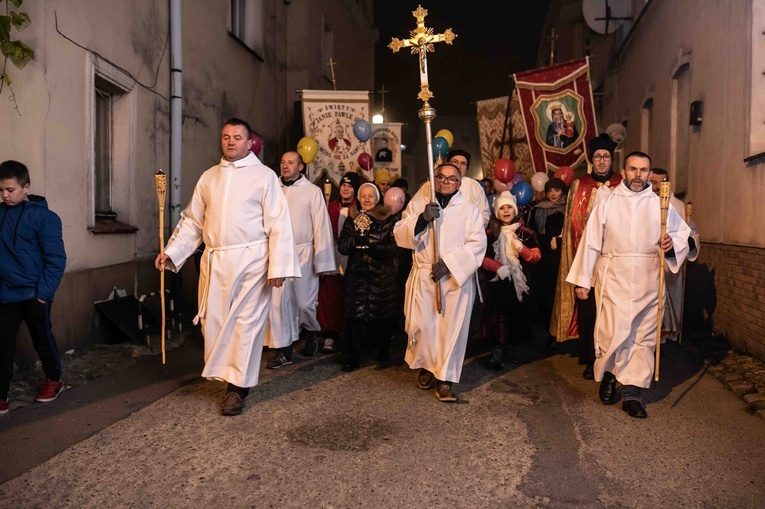 Marsz Wszystkich Świętych w Kątach Wrocławskich