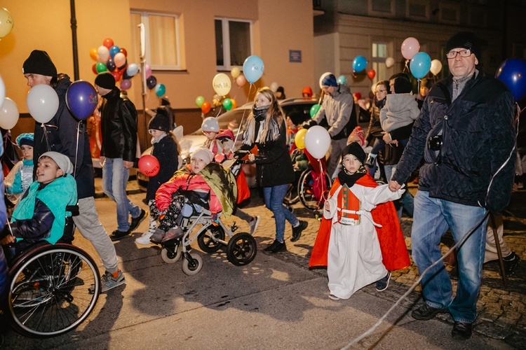 Marsz Wszystkich Świętych w Kątach Wrocławskich