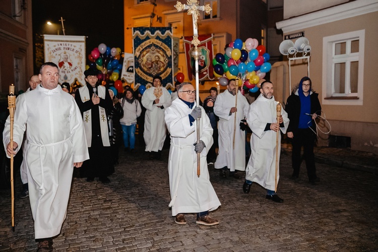 Marsz Wszystkich Świętych w Kątach Wrocławskich