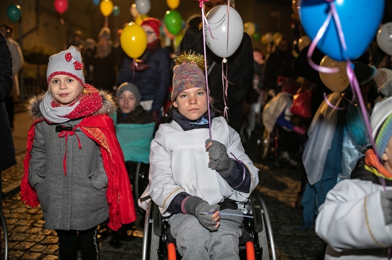 Marsz Wszystkich Świętych w Kątach Wrocławskich