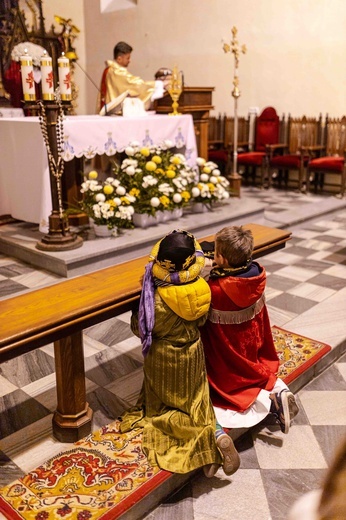 Marsz Wszystkich Świętych w Kątach Wrocławskich