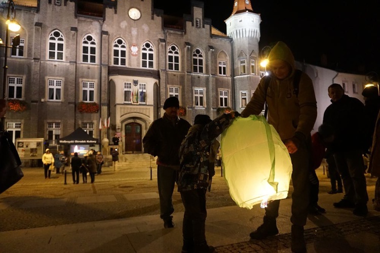 Lampiony pamięci w Wałbrzychu