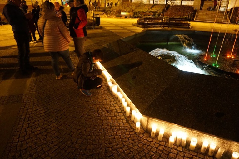 Lampiony pamięci w Wałbrzychu