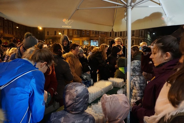 Lampiony pamięci w Wałbrzychu