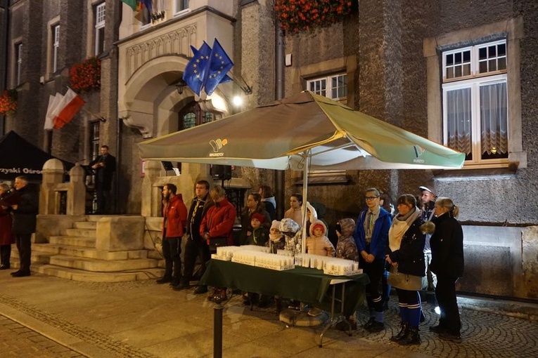 Lampiony pamięci w Wałbrzychu