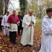 Modlitwa za zmarłych biskupów i kanoników
