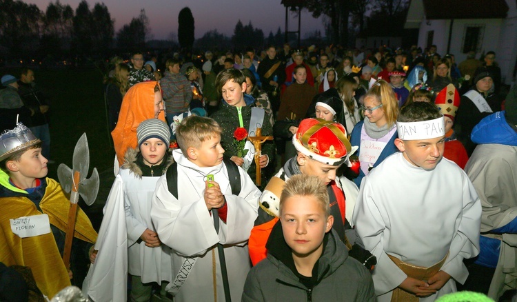 Orszak świętych w Wierzchosławicach