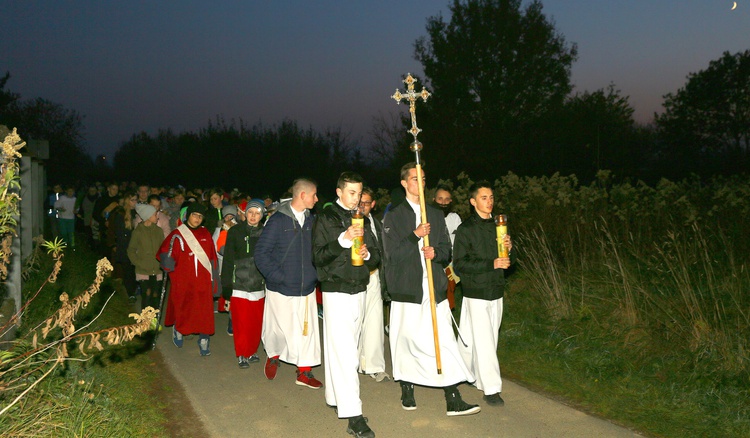 Orszak świętych w Wierzchosławicach