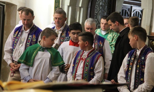 Ponad 324 tys. przewiezionych turystów i jeden papież