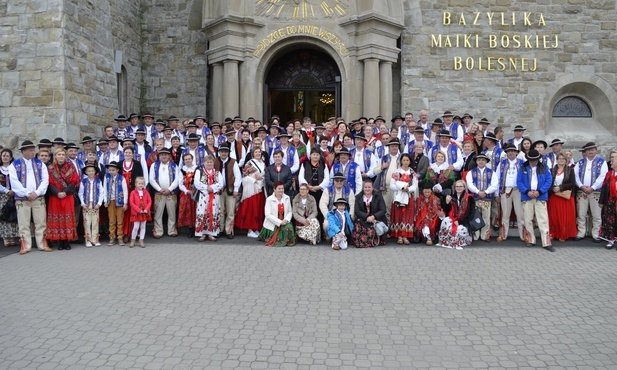 Ponad 324 tys. przewiezionych turystów i jeden papież