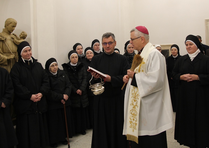 U trzebnickich boromeuszek w dzień św. Karola Boromeusza. Poświęcenie odnowionej części klasztoru