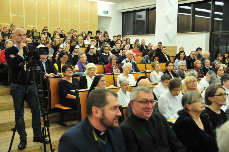 Promocji kolejnej księgi „Biblii Aramejskiej"