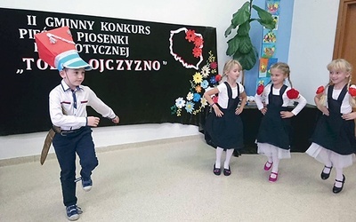 W Makowie odbył się gminny konkurs piosenki patriotycznej.