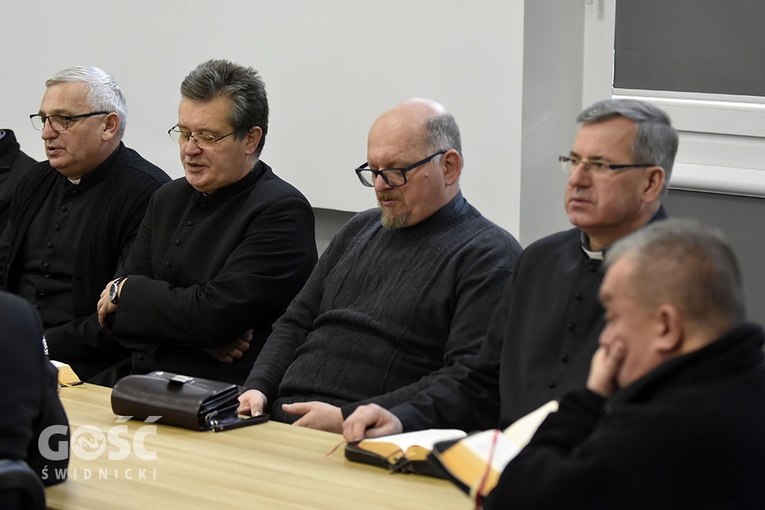 Rekolekcje dla księży z abp. Rysiem w Ząbkowicach Śl.