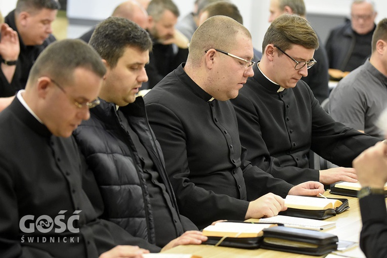 Rekolekcje dla księży z abp. Rysiem w Ząbkowicach Śl.