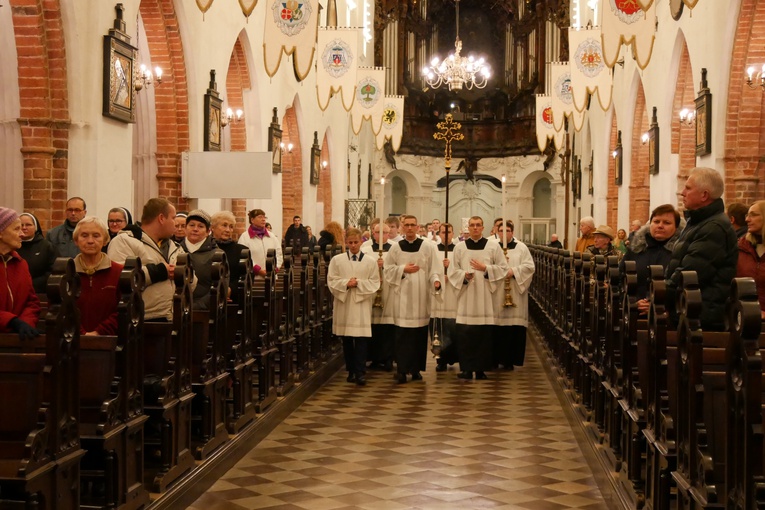 Msza św. za zmarłych biskupów oraz prezbiterów