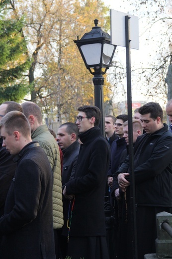 Modlitwa za zmarłych kapłanów