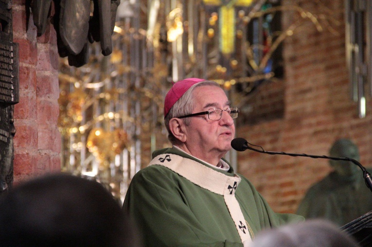 Abp Marek Jędraszewski w bazylice św. Brygidy