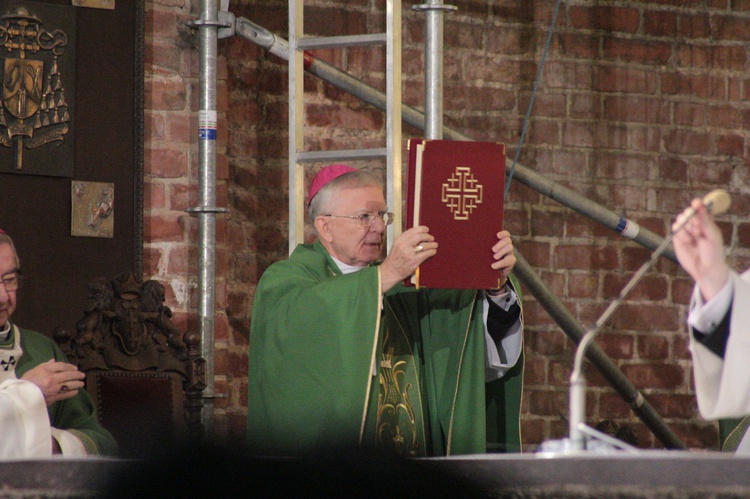 Abp Marek Jędraszewski w bazylice św. Brygidy